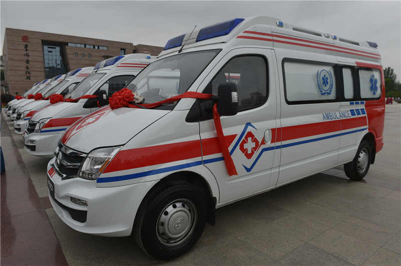 上汽集团、上海烟草集团爱心救护车捐赠活动在海南、青海两地同时进行